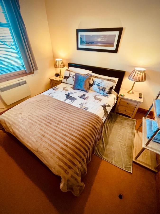 Grey Stag Apartment Неърн Екстериор снимка