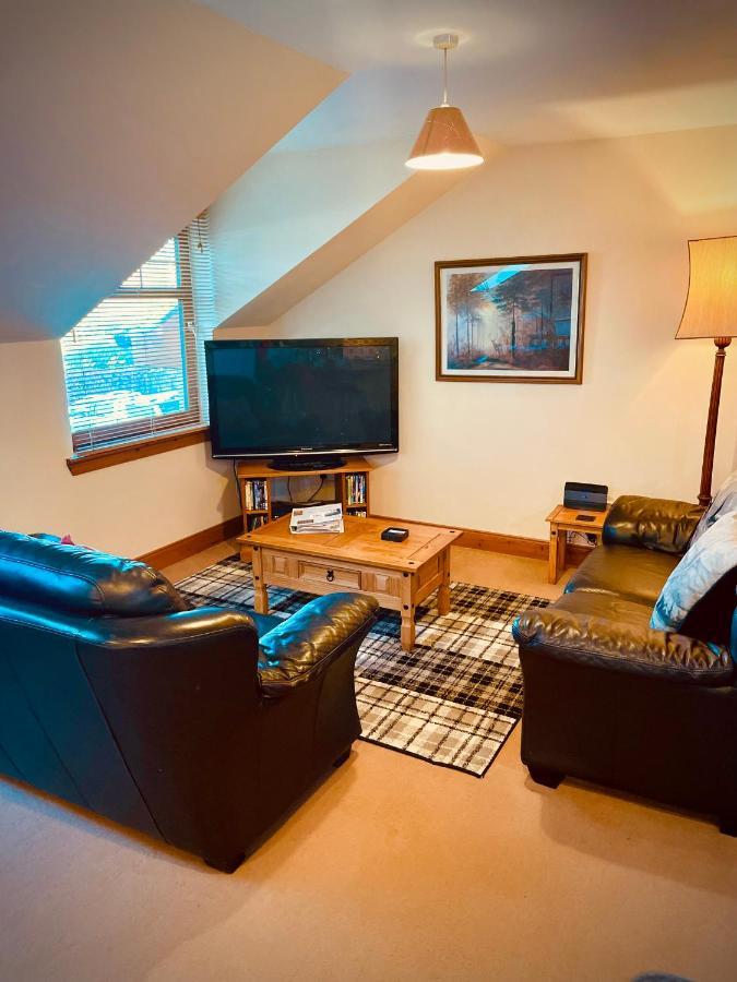 Grey Stag Apartment Неърн Екстериор снимка