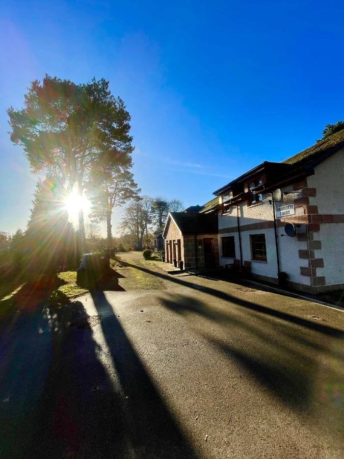 Grey Stag Apartment Неърн Екстериор снимка