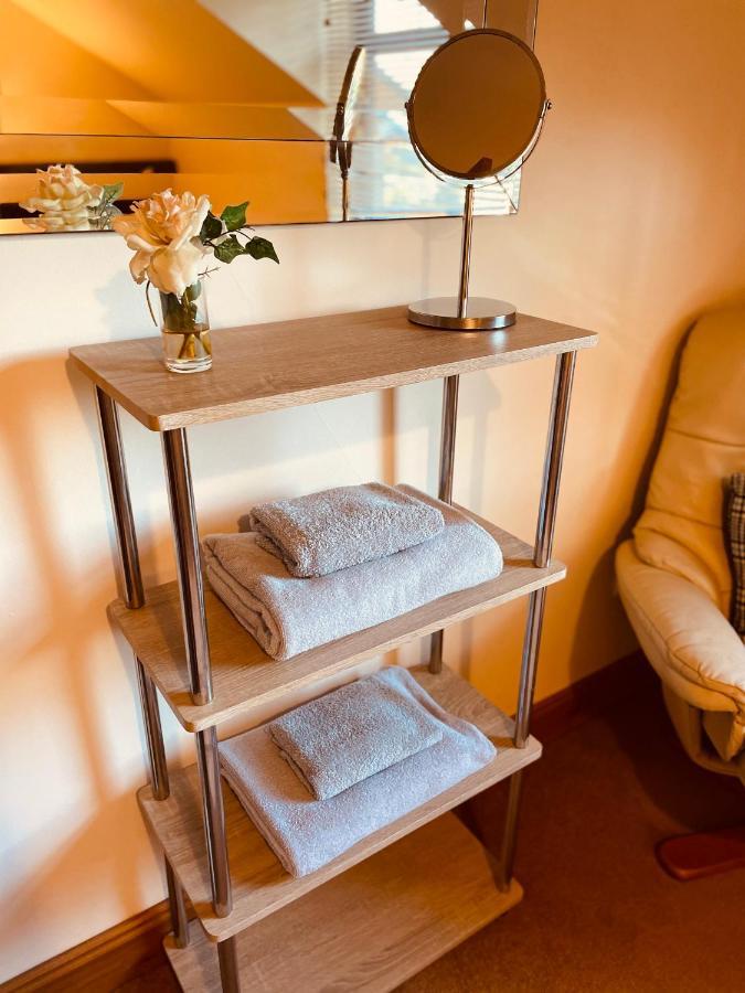 Grey Stag Apartment Неърн Екстериор снимка