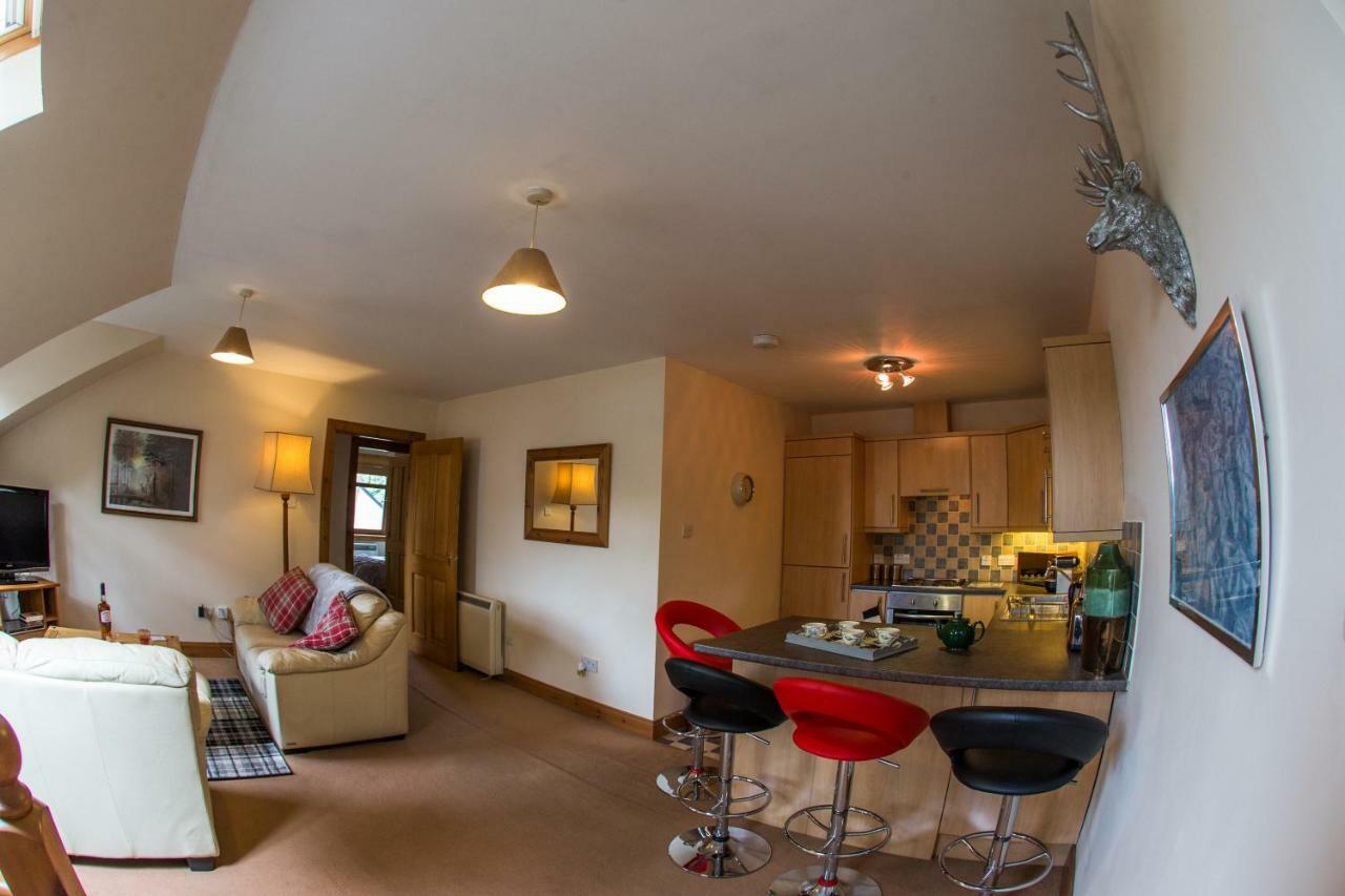 Grey Stag Apartment Неърн Екстериор снимка
