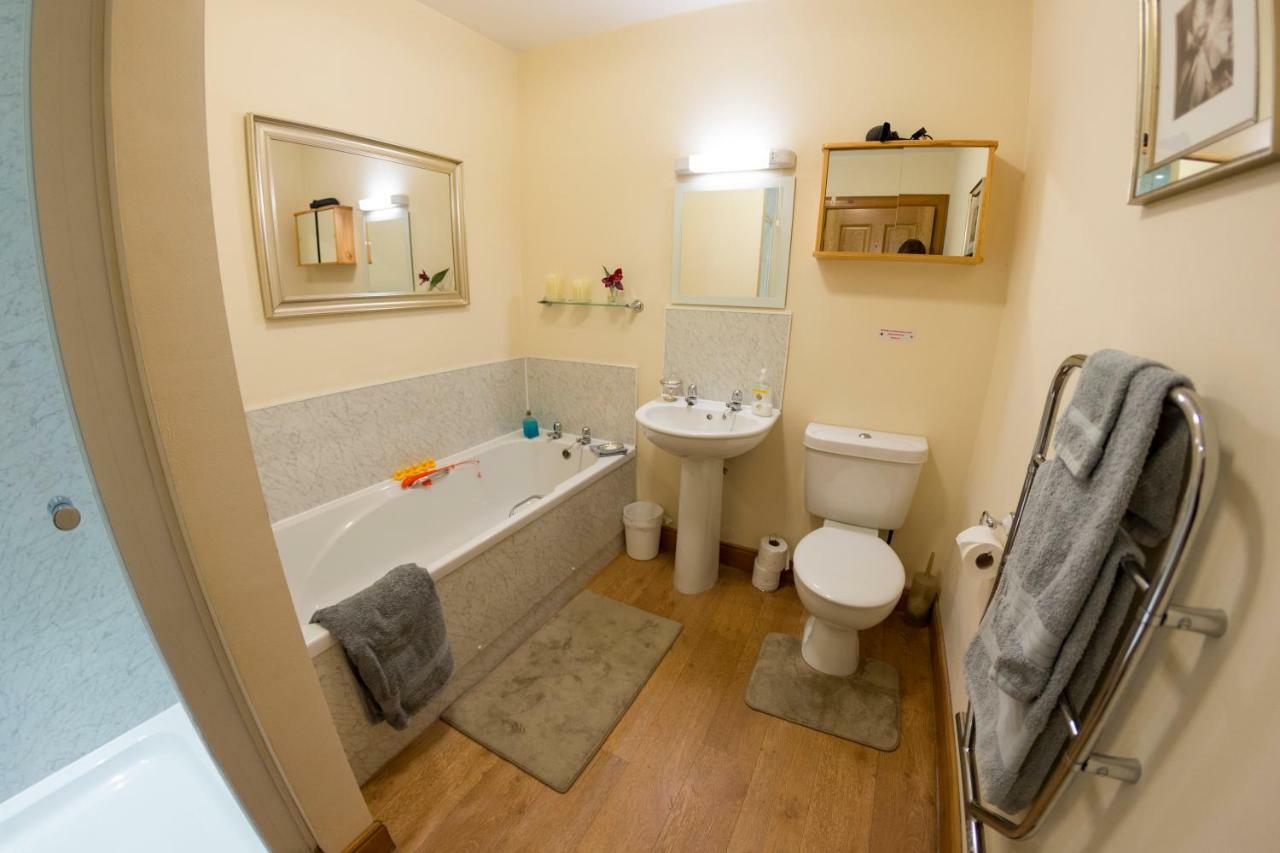 Grey Stag Apartment Неърн Екстериор снимка